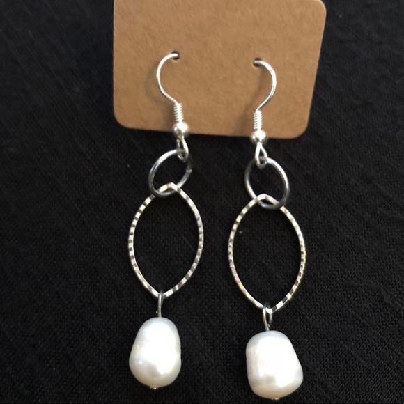 Repurposed and handmade earrings - Picture 2 of 2